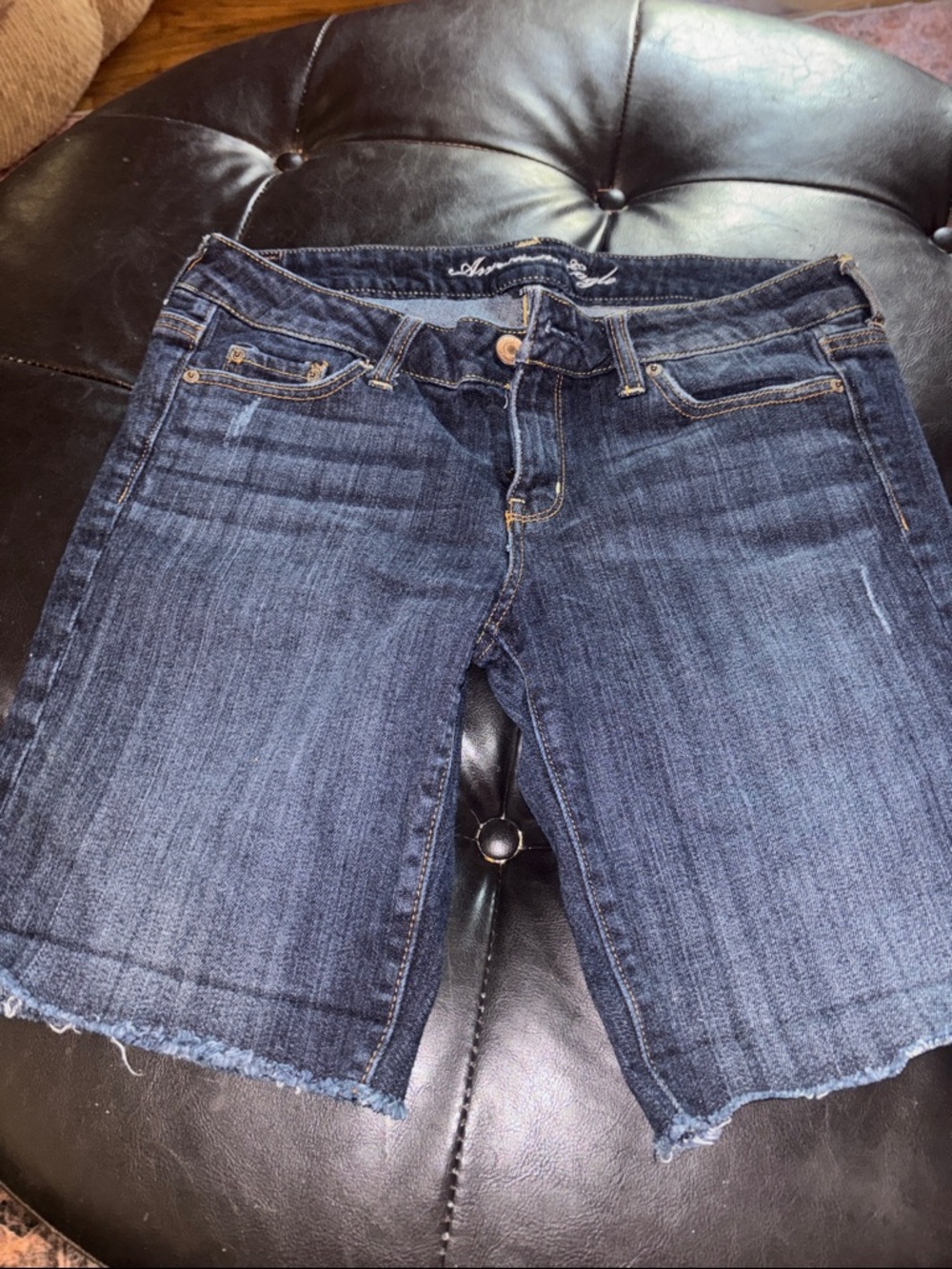 American Eagle Outfitters Dark Blue Stretch Denim Jean Shorts.. never worn